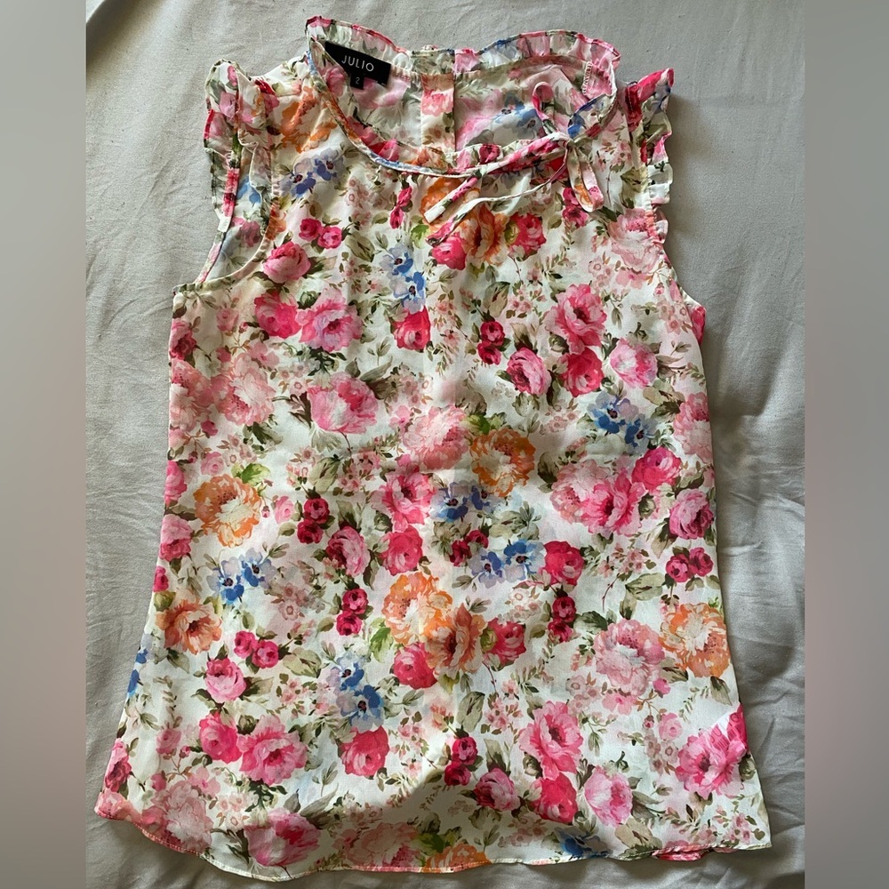 Julio Floral Sleeveless Top with Bow size 2 like new